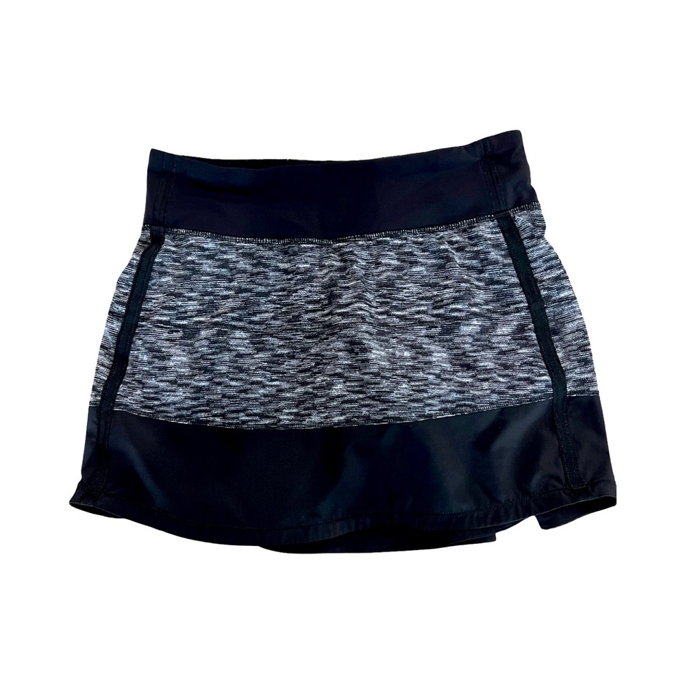 Lululemon Women's Black, gray, white Athletic Skirt. Size 4